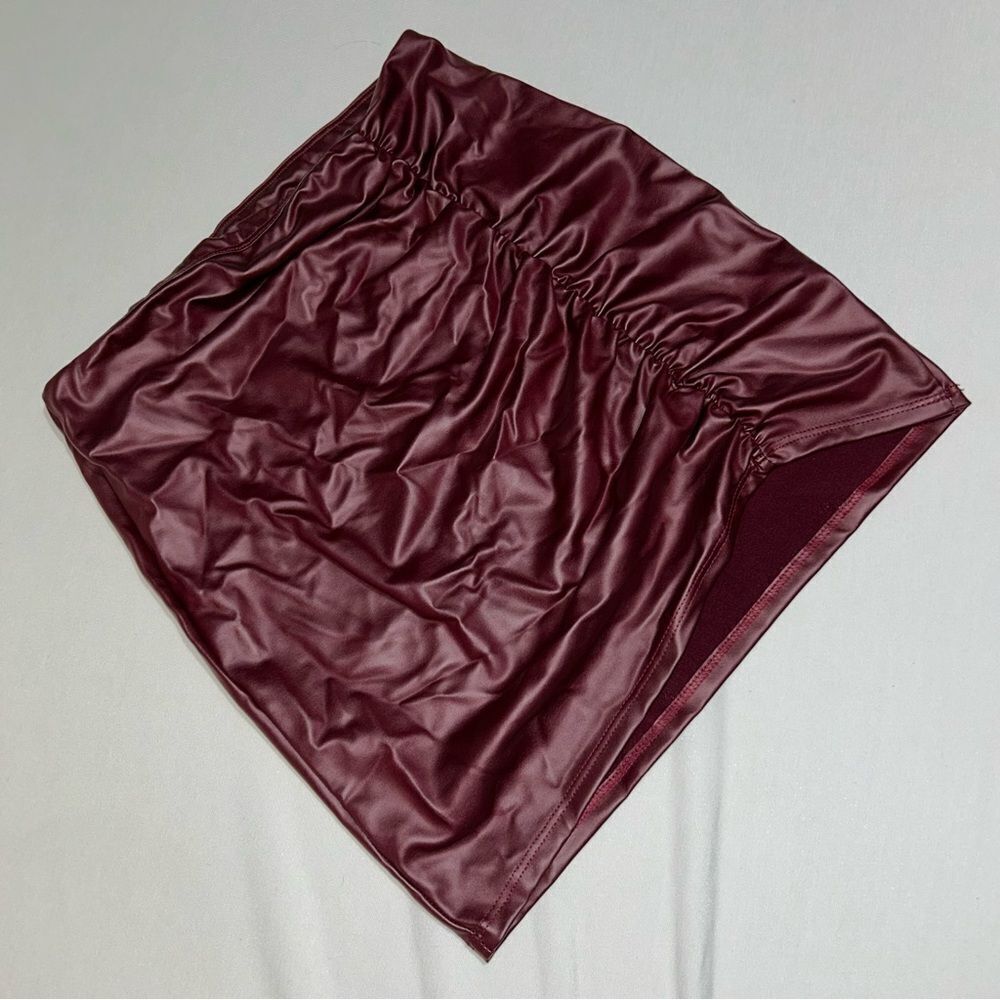 Agrade Scrunch Mini Skirt​​